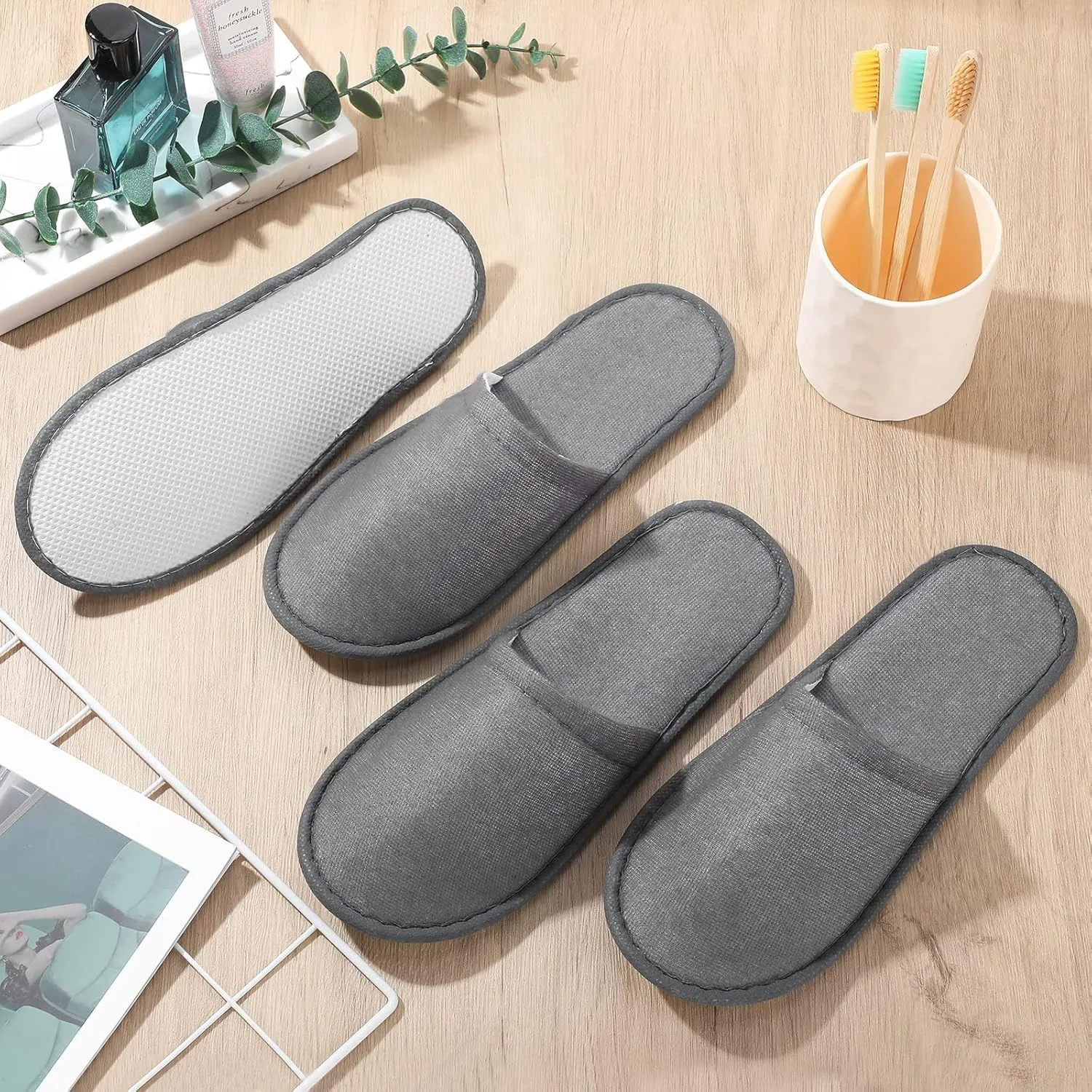 Geyoga 30 Pairs Disposable Spa Slippers for Guest Non Slip House Hotel Closed Toe Indoor Slipper for Men Women Home Wedding Travel, 2 Size
