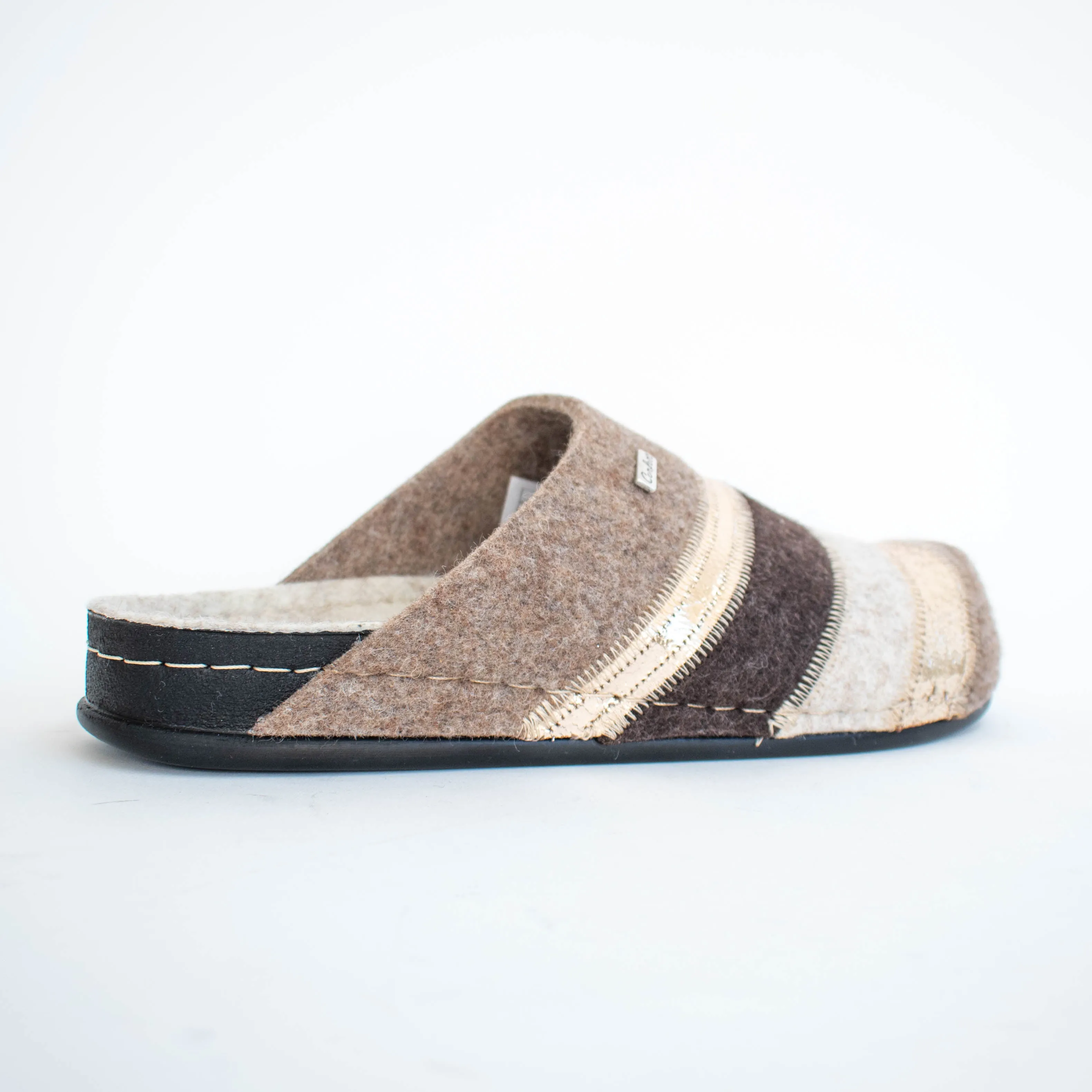 Hannah Camel Metal