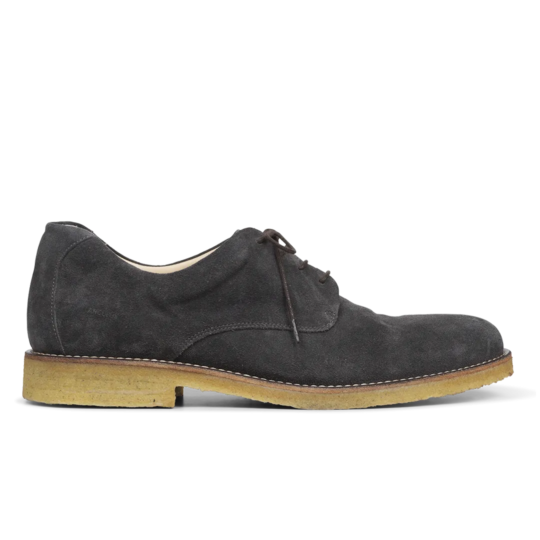 Lace-up shoe
