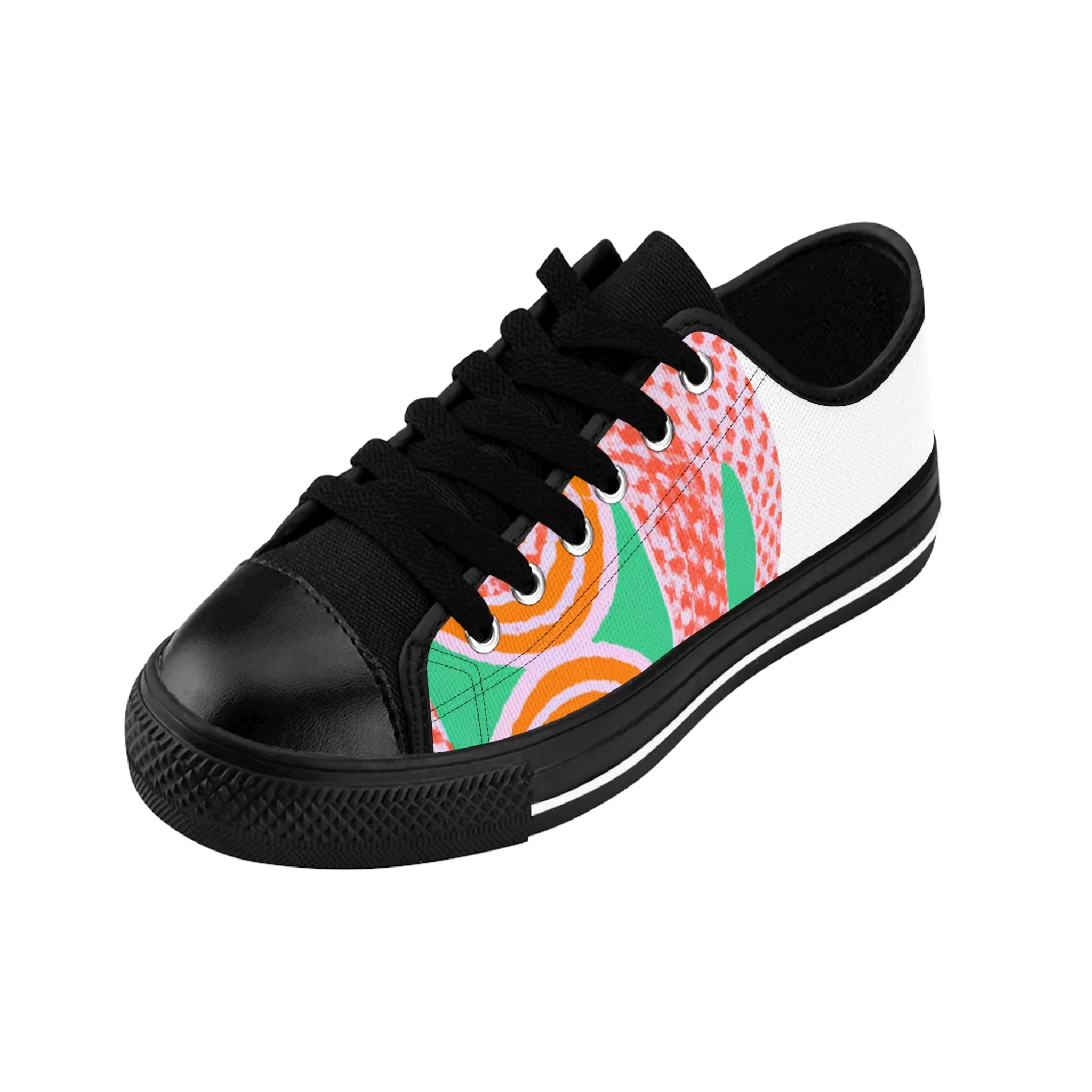 Maria de Zafra, the first female shoemaker in Spain. She was born in 1553 in Toledo and was renowned for her work and designs throughout the country. She crafted her pieces with beautiful fabrics, intricate beading and dyed-low top