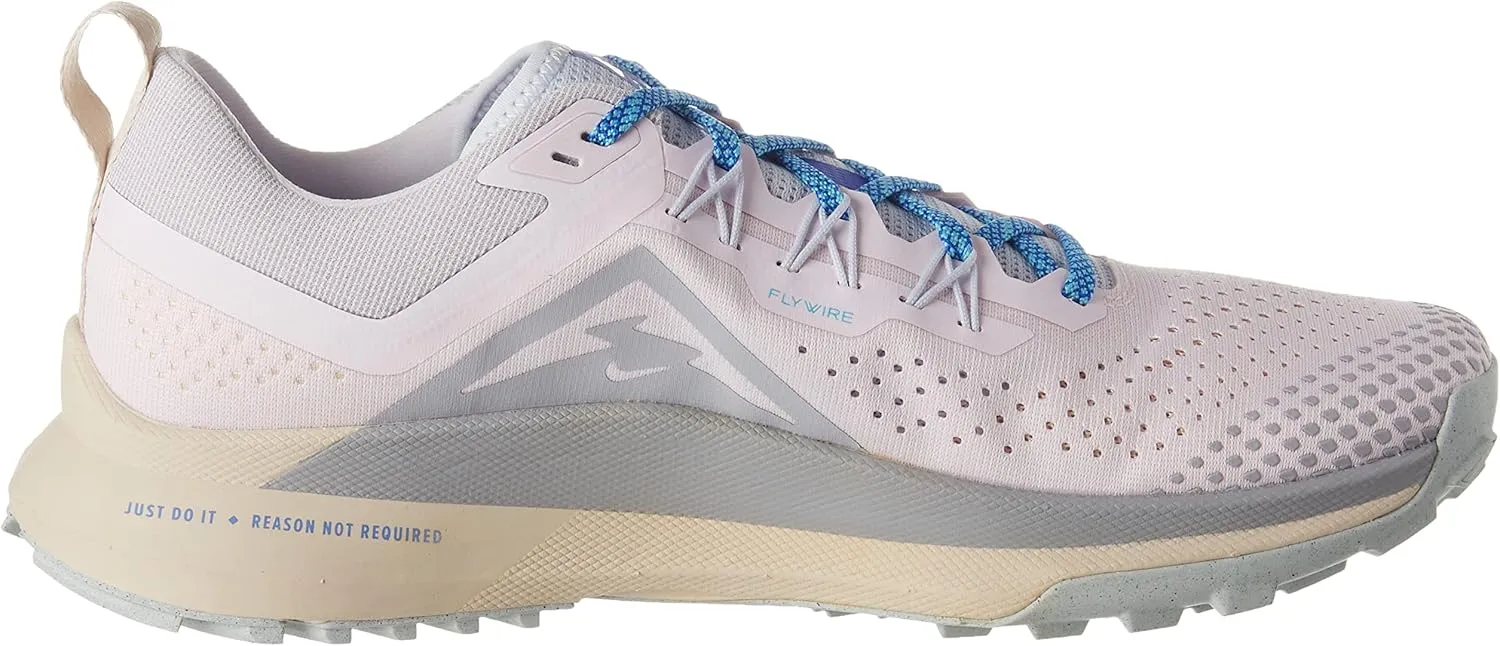 Nike Women's Sneaker, 7