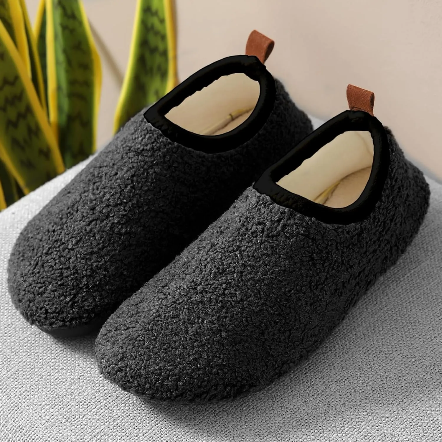 sazujinwu Women's House Shoes Fuzzy Fur Slippers Casual Non Slip Men's Barefoot Slipper Socks Warm Closed Lightweight and Breathable Indoor Outdoor Shoes