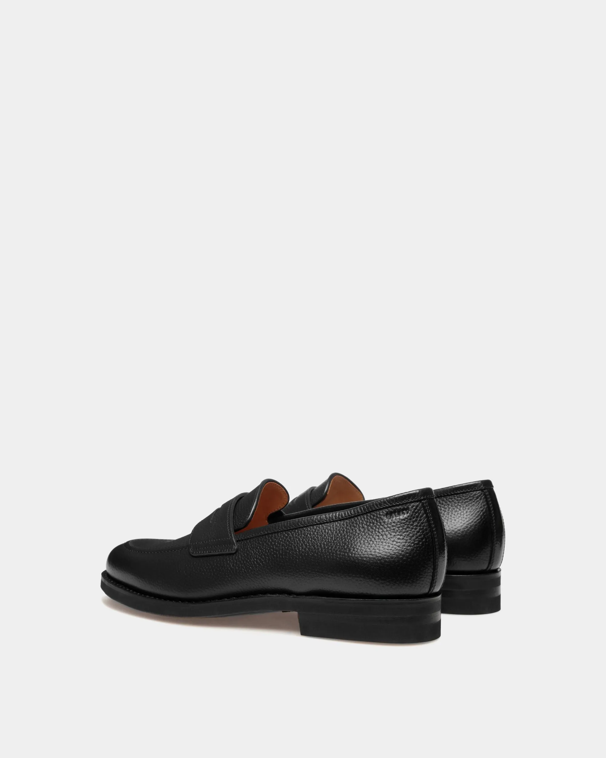 Schoenen Loafer In Black Grained Leather