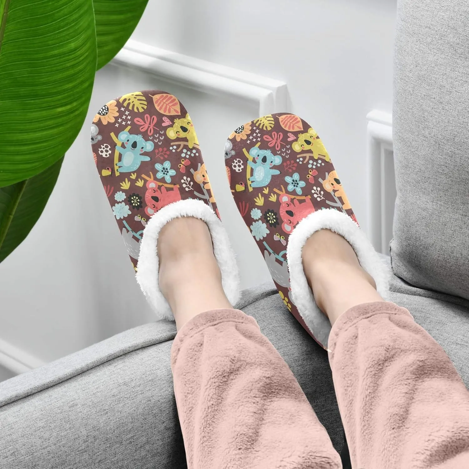 Winter House Slippers for Women/Men with Seamless Pattern with Fall Maple Leaves Element Cozy Fleece Slippers