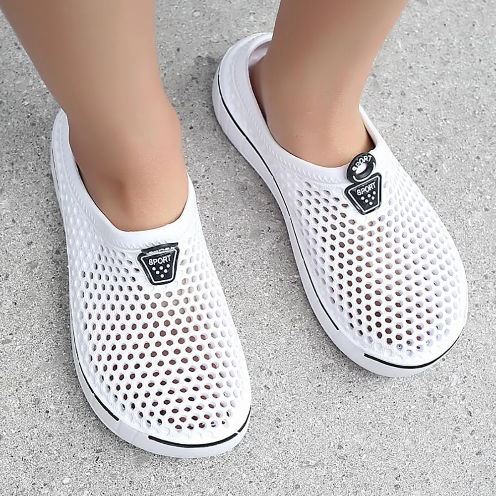 xsby Summer Breathable Mesh Sandals Beach Footwear Anti-Slip Garden Clog Shoes